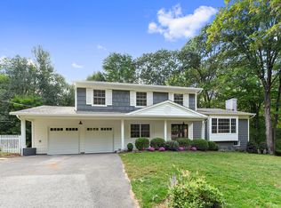 24 Appleby Dr, Bedford, NY 10506