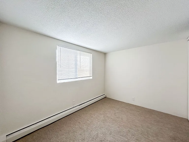 2641 Garfield Ave S — Photo 8
