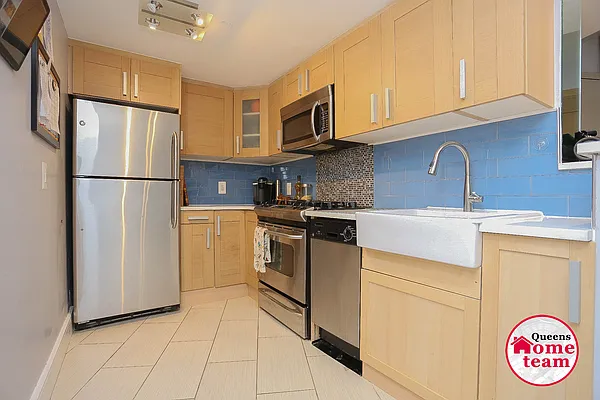 Sold by Keller Williams Realty Landmark II | media 6