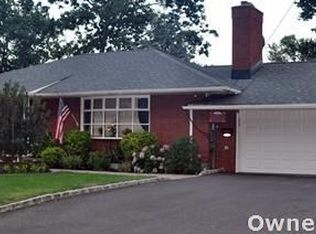 254 E Arthur Pl, Iselin, NJ 08830