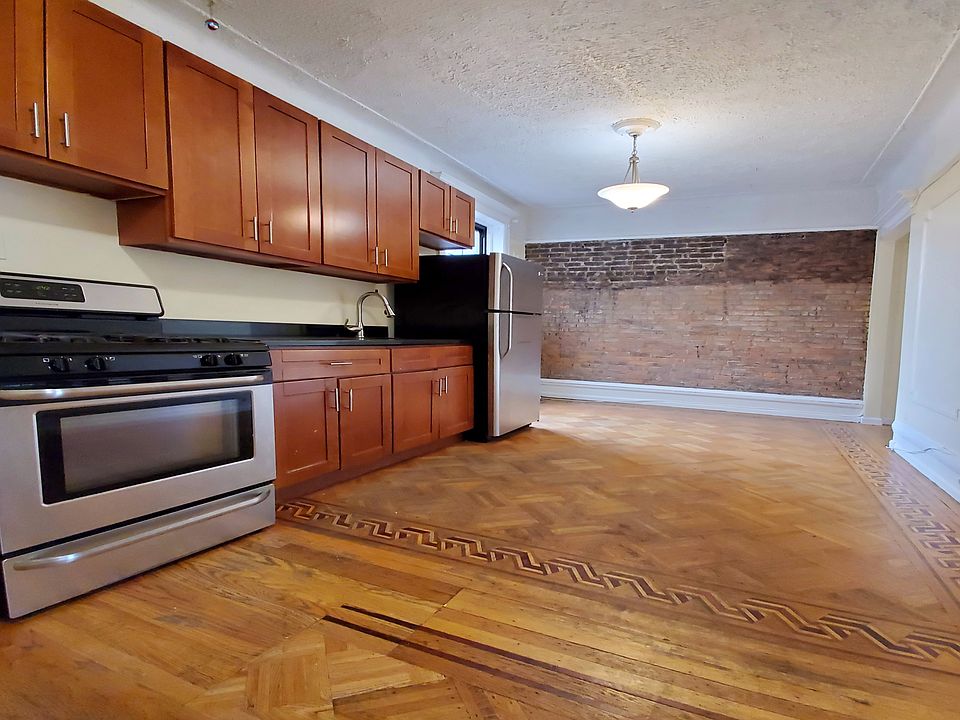 1st image of 996 Bergen St #4