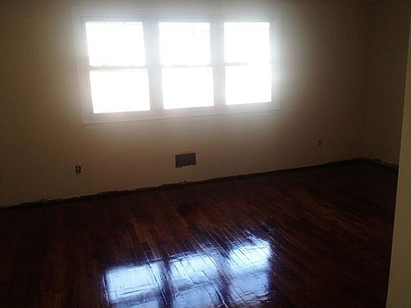 3rd image of 14821 231st St