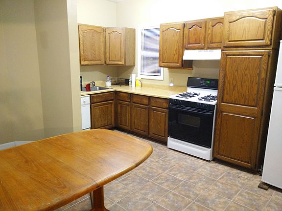 5th image of 18 W Bowers St #1