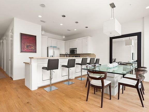 4th image of 2700 Gulf Blvd #203