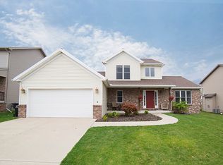 2505 Stelt Dr, Bloomington, IL 61705