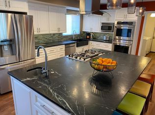 1009 Grandview Ave, Ojai, CA 93023