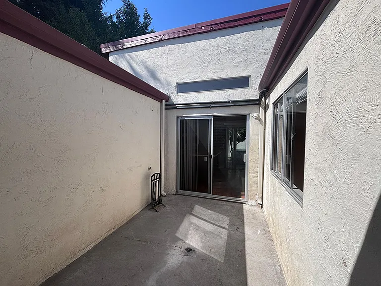 5328 Cedar Grove Cir — Photo 10