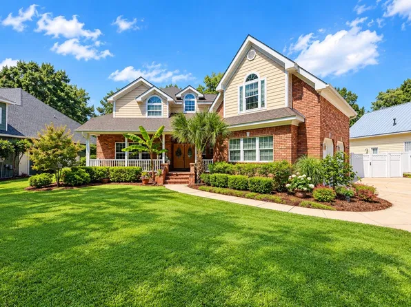 9734 Anchor Dr., Longs, SC 29568