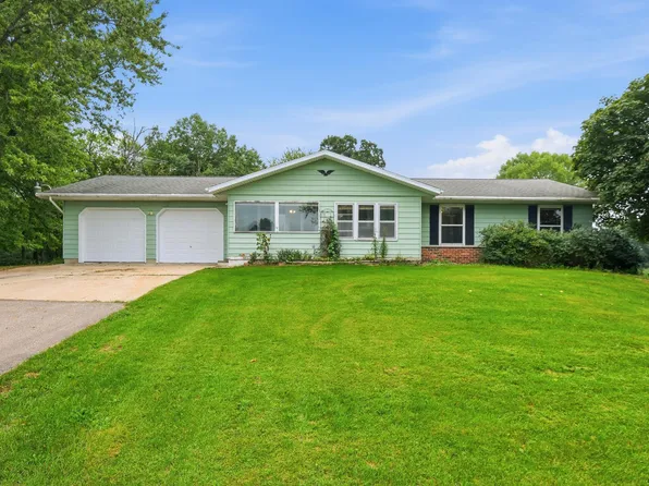 N4982 Dunning Rd, Poynette, WI 53955
