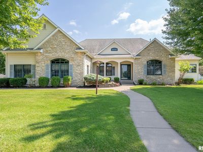 1003 W Spring St, Eldridge, IA, 52748