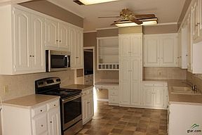 2nd image of 502 Hyde Park Dr