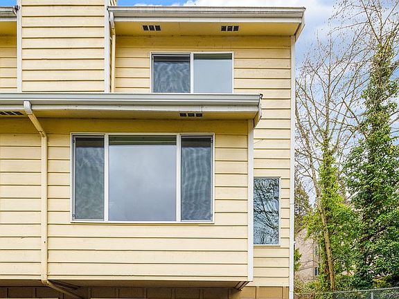 2nd image of 11802 98th Ave NE #B7