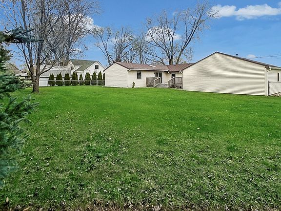 2nd image of 58553 Old County Road 17