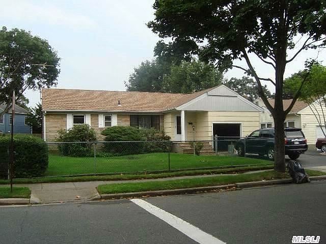 1st image of 2 Thorne Ave