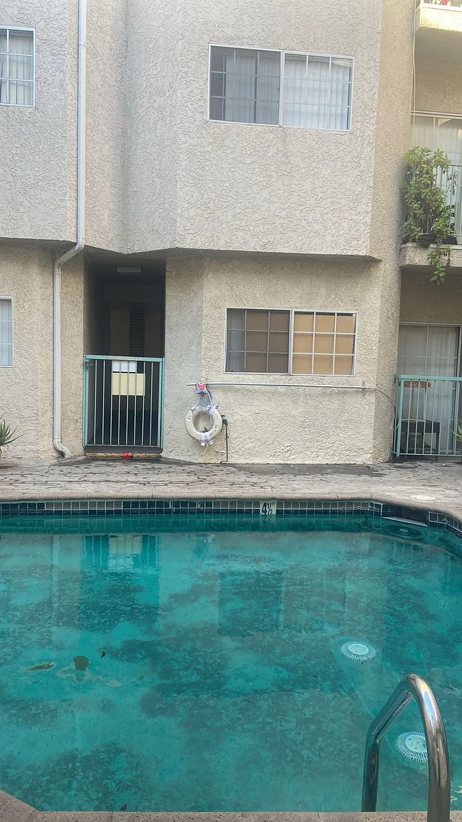Building Photo - Sylvan Court
