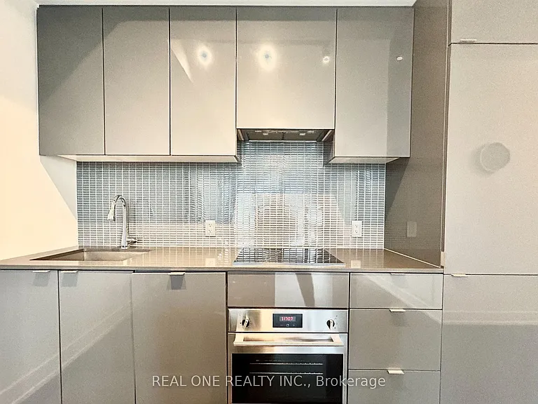 7 Grenville St #3009 — Photo 11