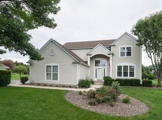 N66W14608 White Birch Dr, Menomonee Falls, WI 53051