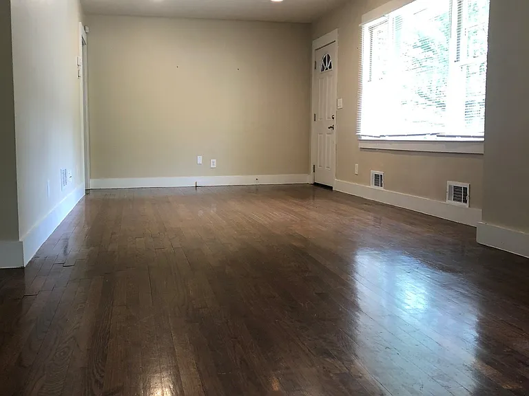 2578 Rockcliff Rd — Photo 1