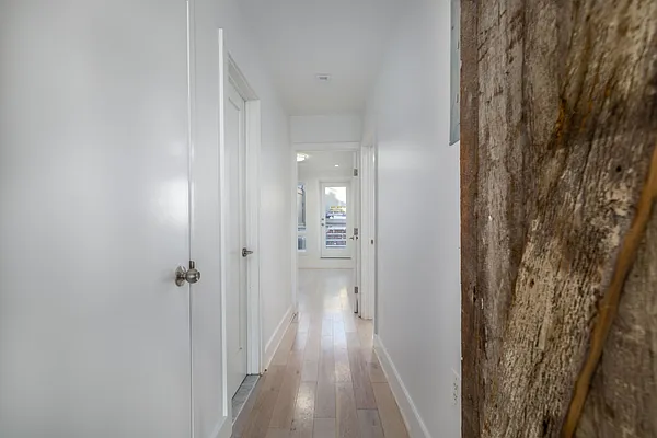 Rented by Bond New York | media 17