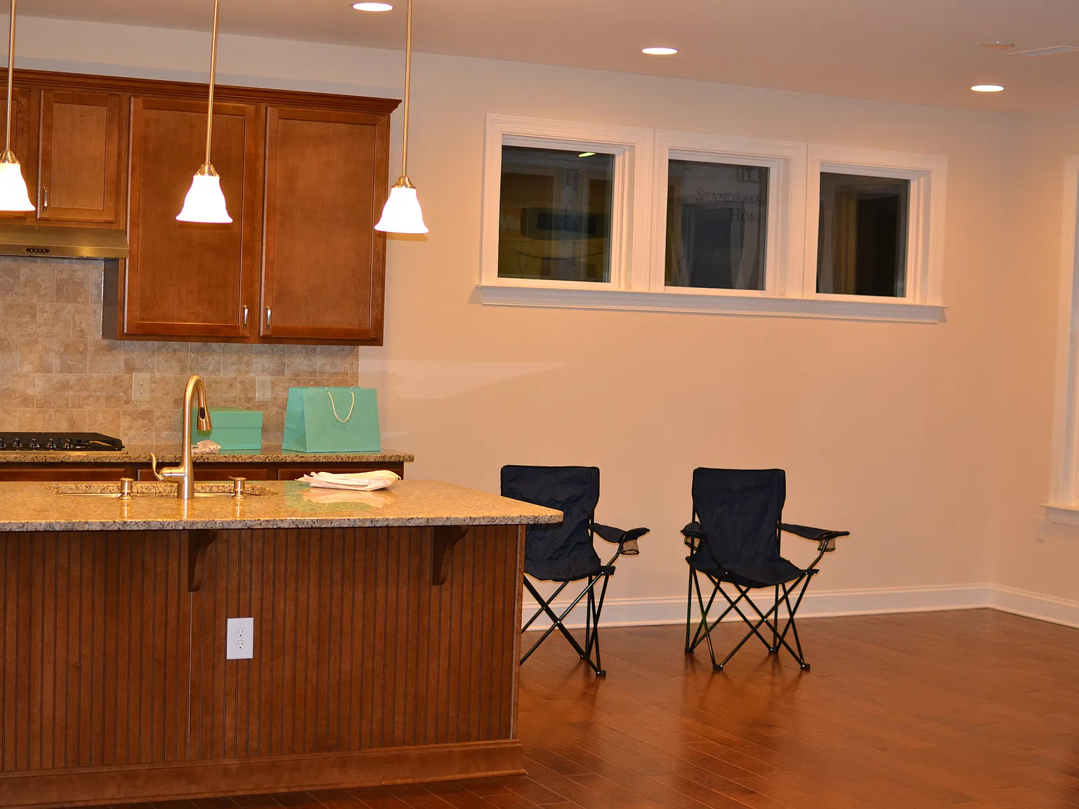 3 bed, 2.5 bath, 2512 sqft, $2,450 — Photo 4