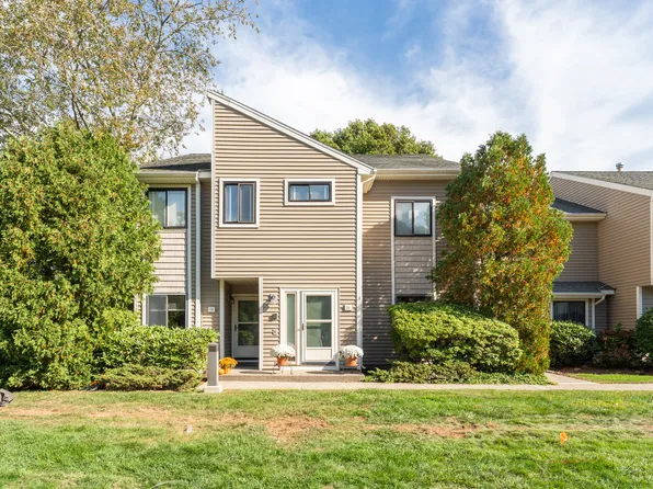 74 Turtle Bay Drive #74, Branford, CT 06405