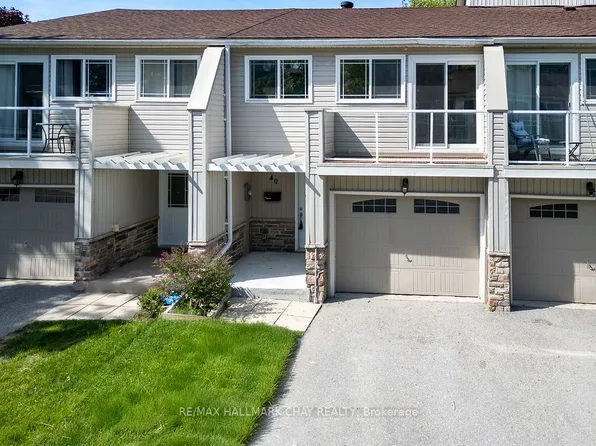 12 Lankin Blvd #40, Orillia, ON L3V 6T2
