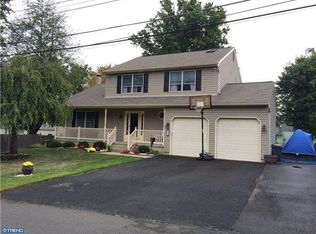 425 Sunset Ave, Langhorne, PA 19047