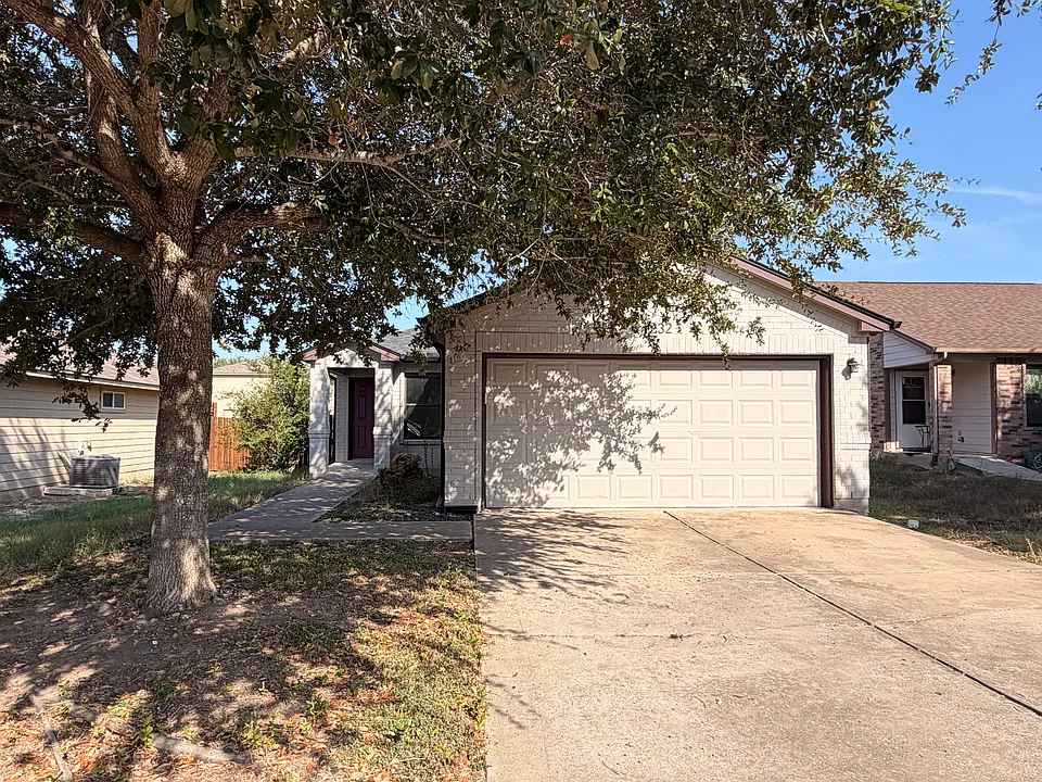 232 Capistrano Dr