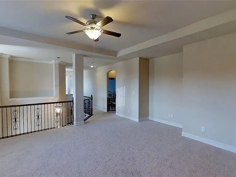2537 Roseville Dr — Photo 21