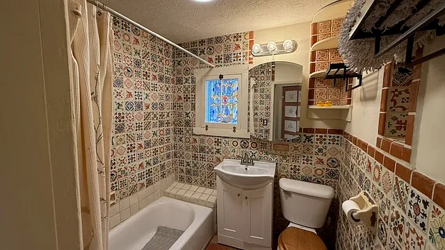 727 Montez Pl #A — Photo 10