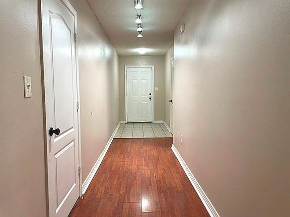 5th image of 2317 S Parc Green St