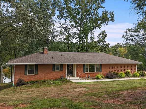 2214 Surfside Dr, Anderson, SC 29625