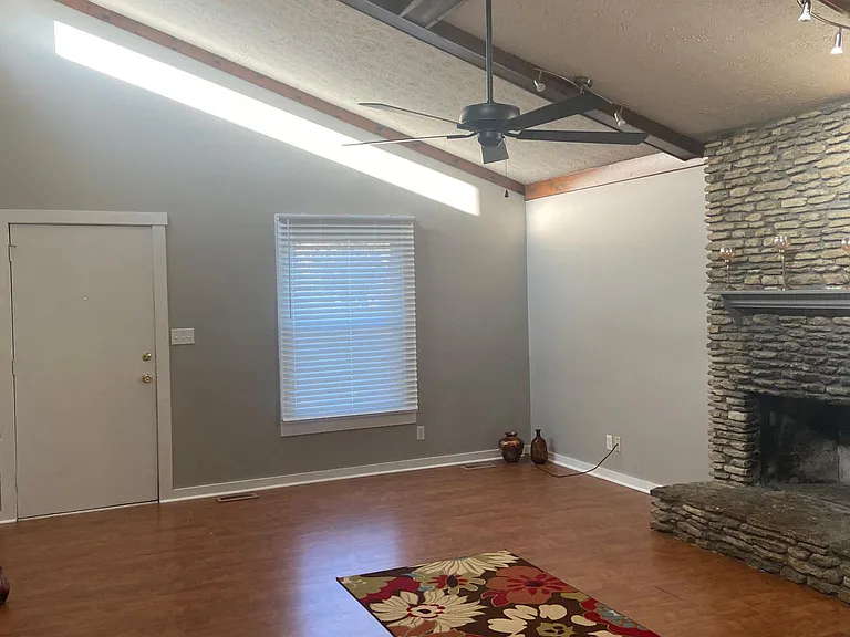 6632 Riverbirch Dr — Photo 2
