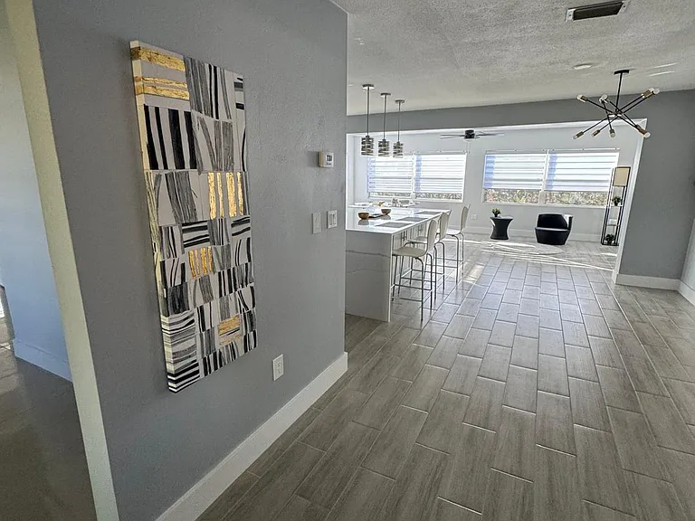 400 Capri Blvd — Photo 17
