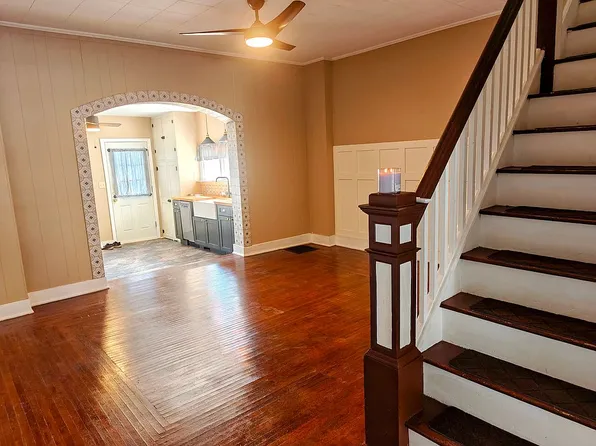 78 Front St, Lititz, PA 17543