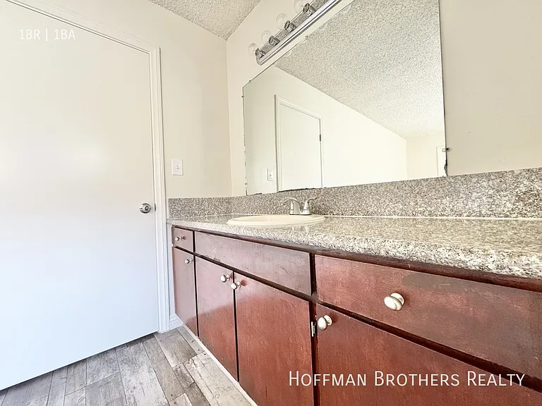 20334 Saticoy St #37 — Photo 11