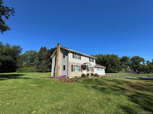 96 Daley Road, Poughkeepsie, NY 12603