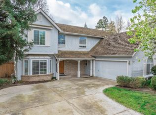 2052 Roberts Ave, Clovis, CA 93611