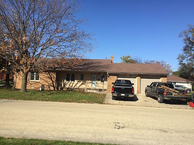 1st image of 1302 E Hickory St