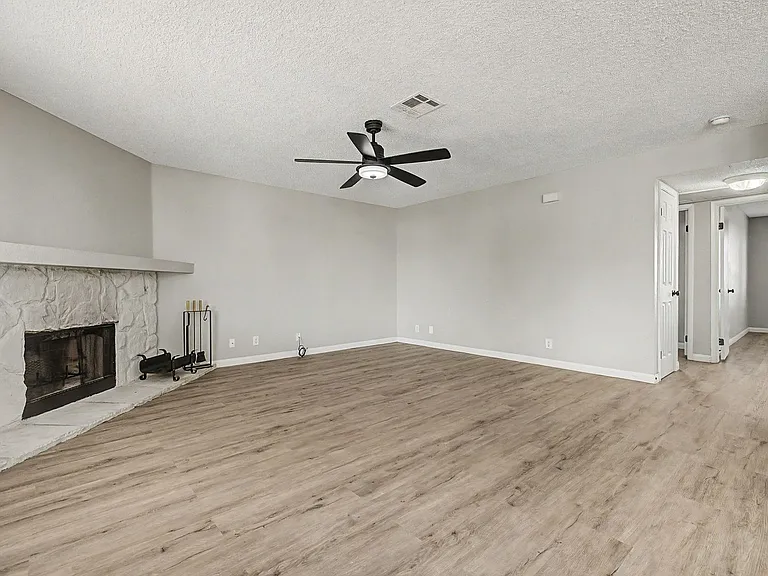 1513 Cedar Rock Ln #202 — Photo 6