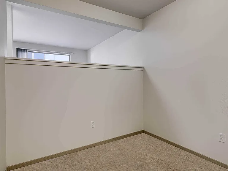 Additional Alcove Space
