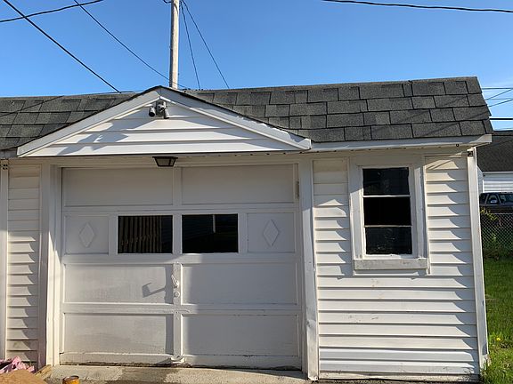 2nd image of 7419 Traymore Ave