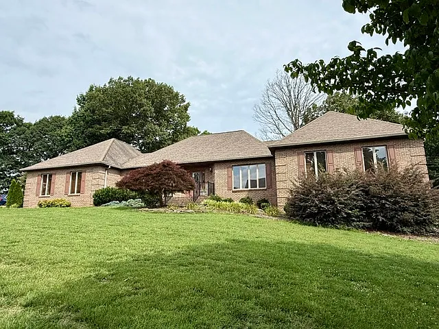 590 Wedgwood Dr — Photo 4