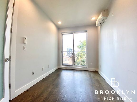 4th image of 2717 Snyder Ave #L4