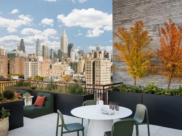 428 West 19th Street image 16 of 21