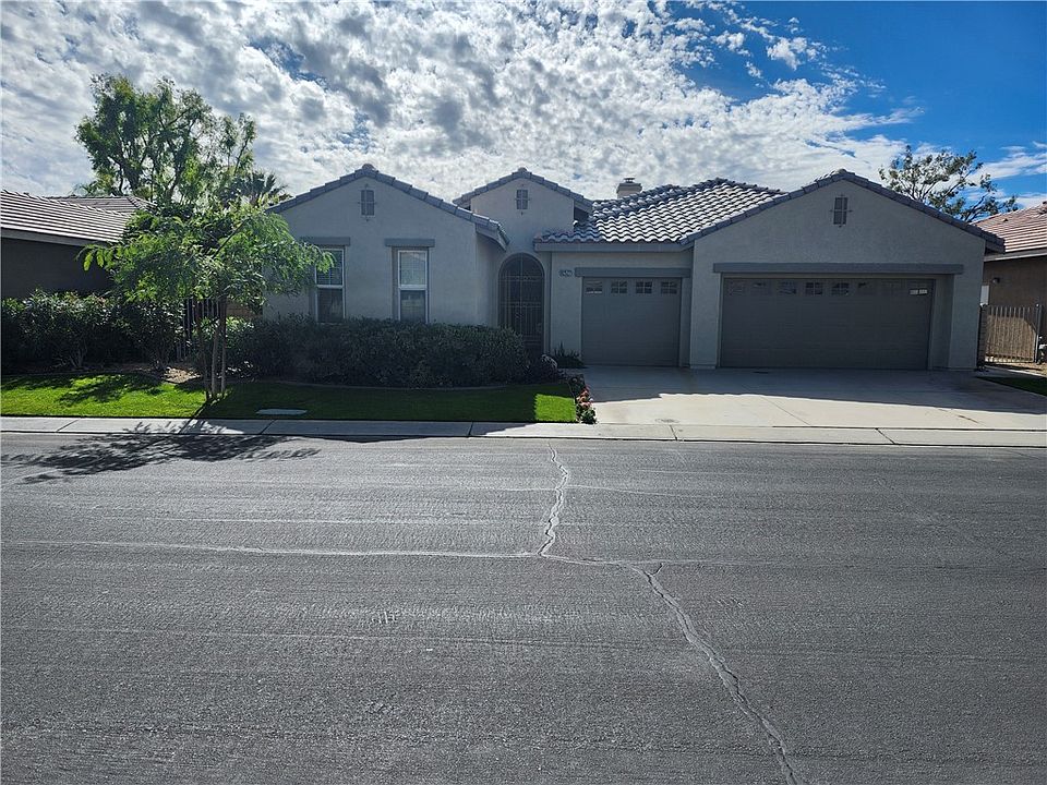 1st image of 82527 Grant Dr