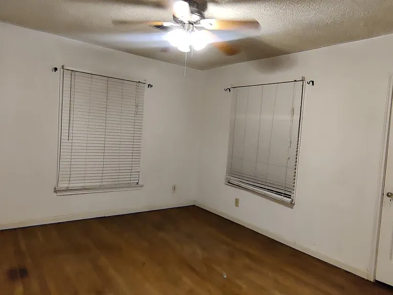 Downstairs Bedroom 1.