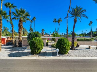 694 S Canon Dr, Palm Springs, CA, 92264