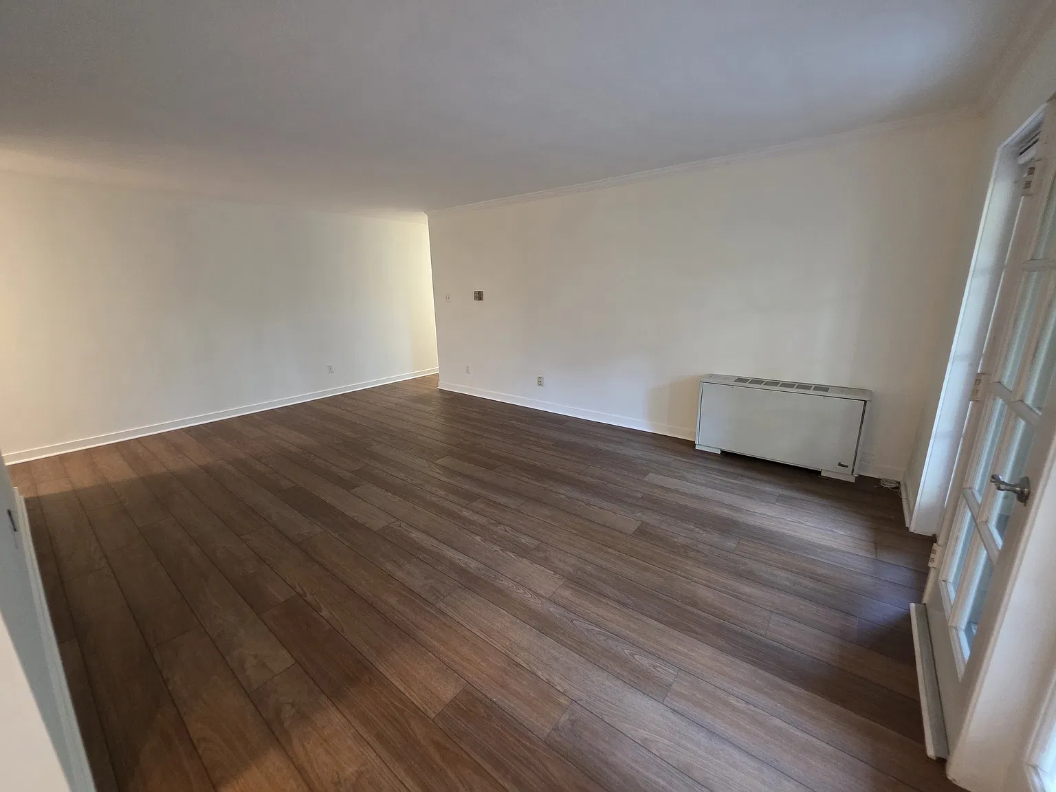 2 bed, 1044 sqft, $2,750 — Photo 3