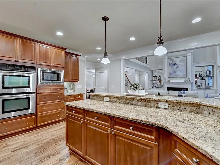 9848 Talisman Dr — Photo 34